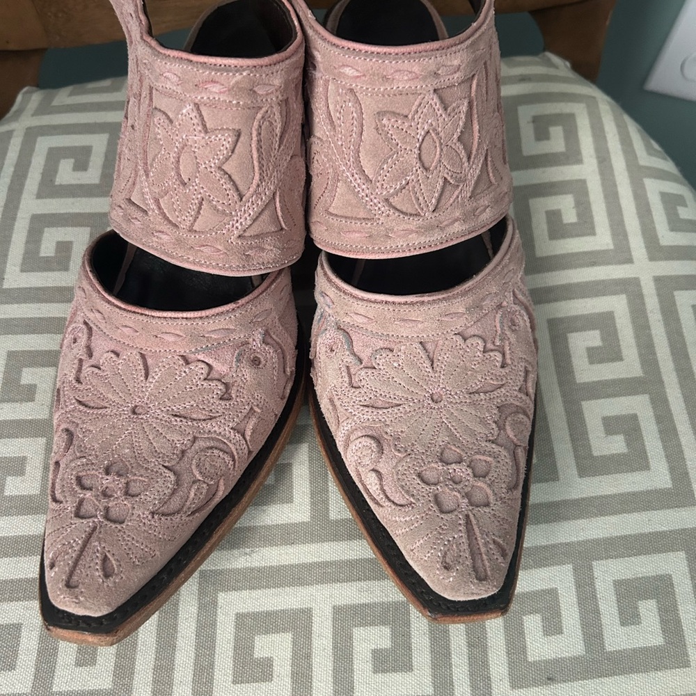 Elegant Embroidered Women's Ankle Booties - Picture 2 of 4